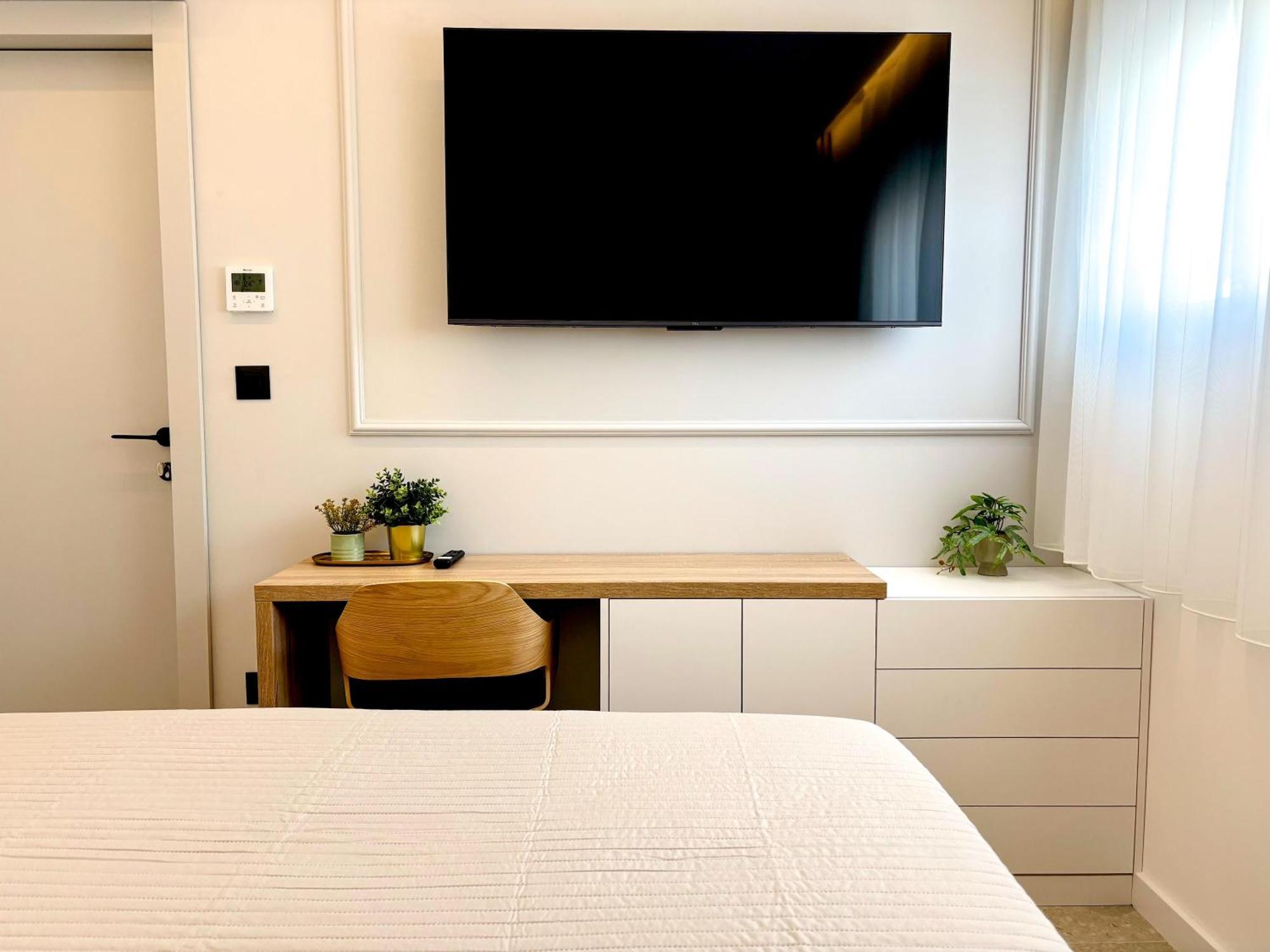 Marthinis Luxury Suites Сплит Екстериор снимка