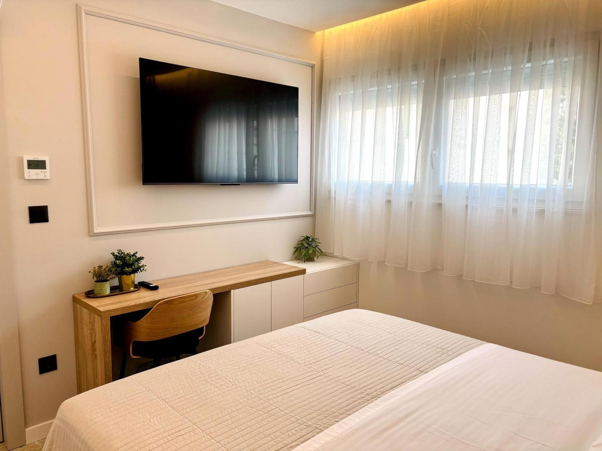 Marthinis Luxury Suites Сплит Екстериор снимка